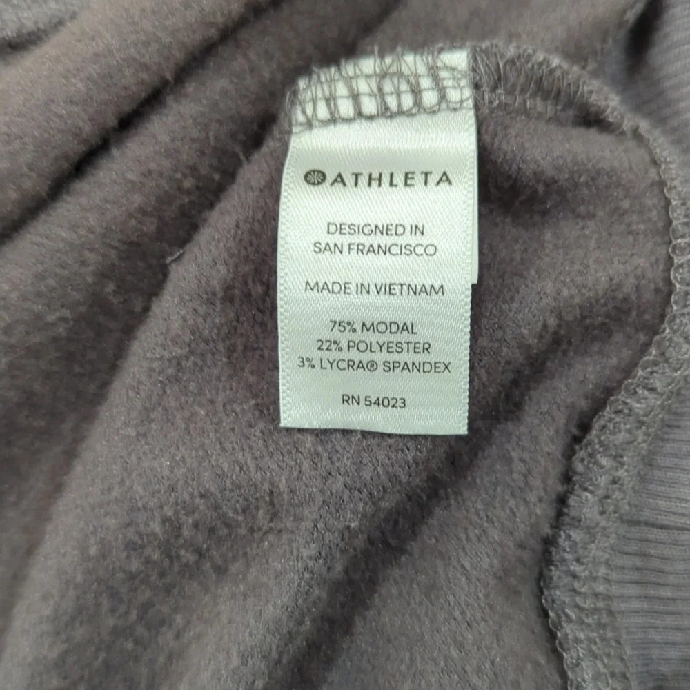 Athleta Sweatshirt Hoodie size M